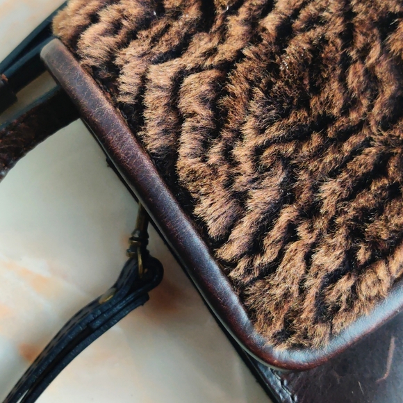 Patricia Nash shearling and leather crossbody bag with pom poms 9"x 7"x 2.5" - Picture 12 of 14